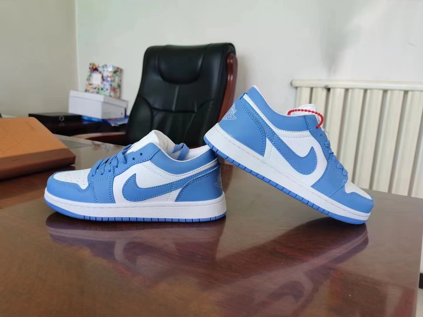 GIRLS JORDAN AJ1 UK FASHION SNEAKERS - Image 5